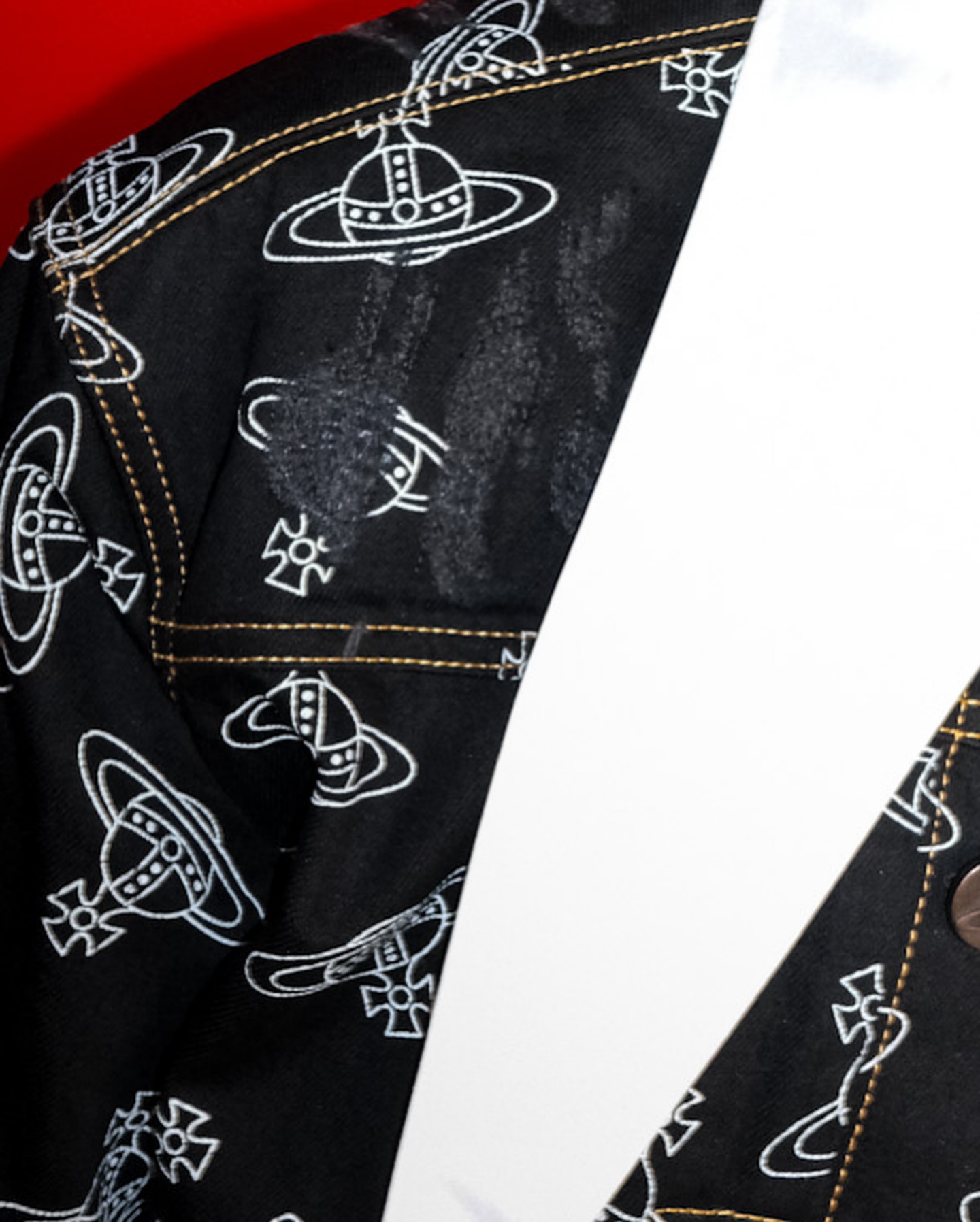 เฟริสท์ - ฉลองรัฐ นอบสำโรง