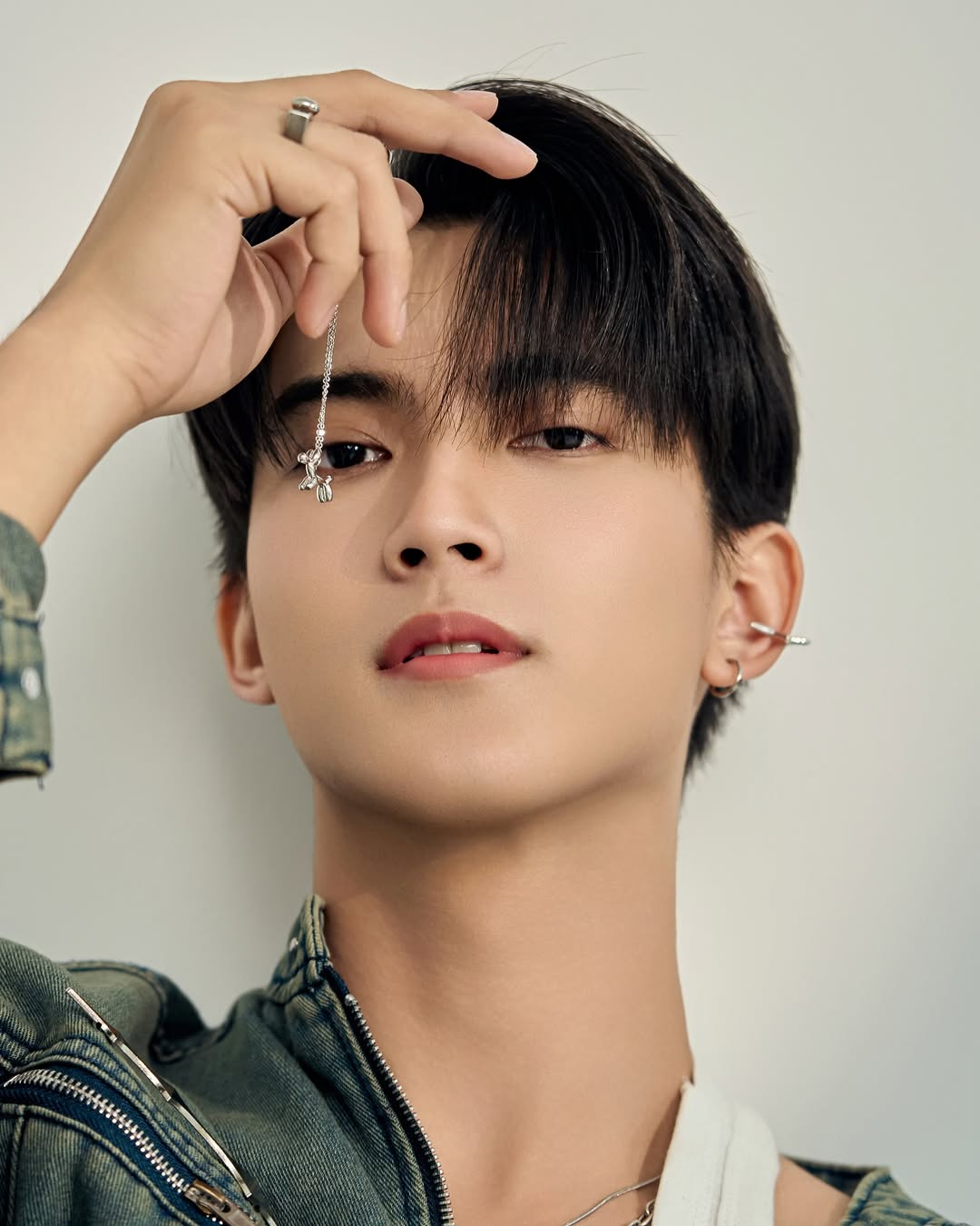 เฟริสท์ - ฉลองรัฐ นอบสำโรง