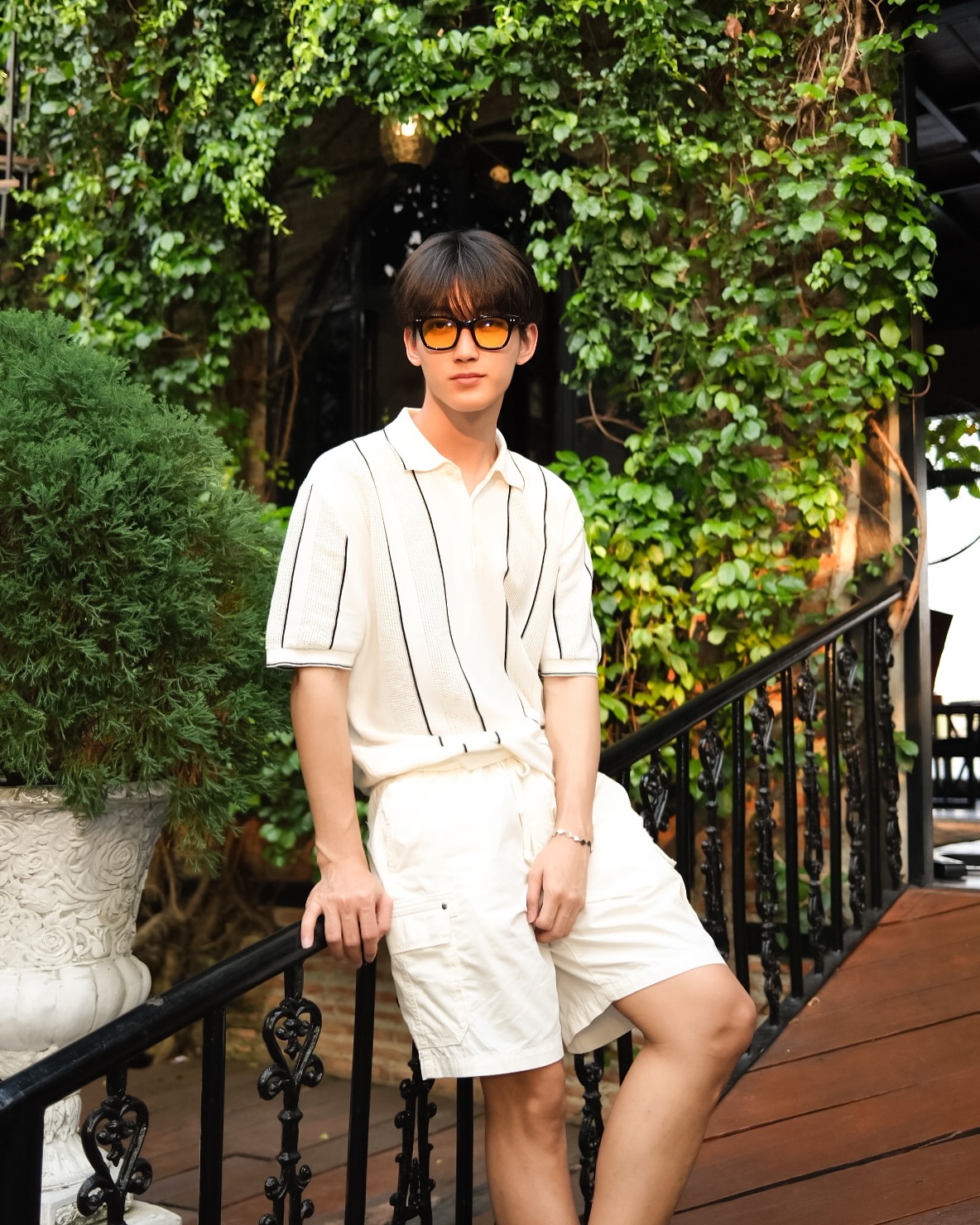 เฟริสท์ - ฉลองรัฐ นอบสำโรง