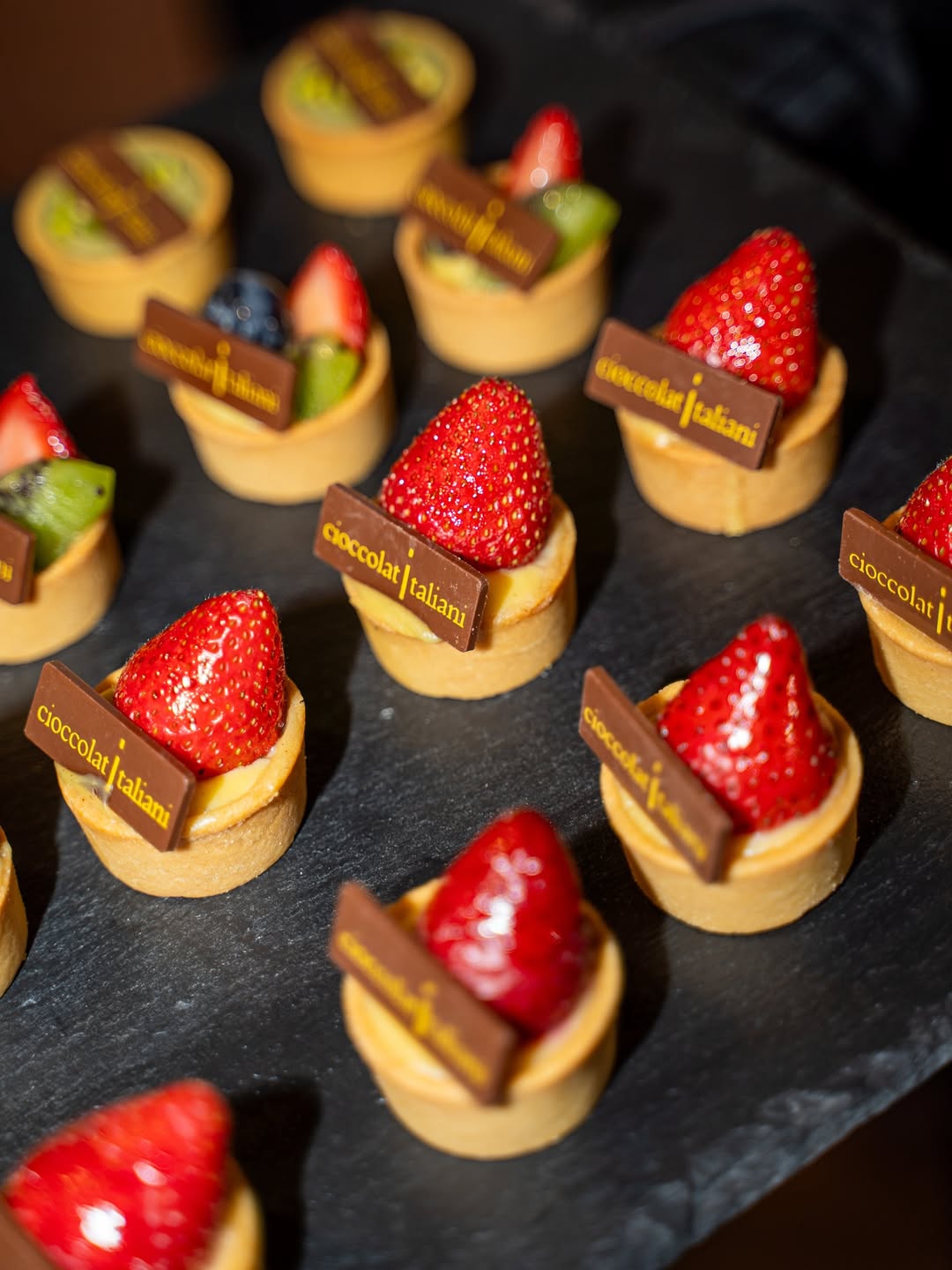 เฟริสท์ - ฉลองรัฐ นอบสำโรง