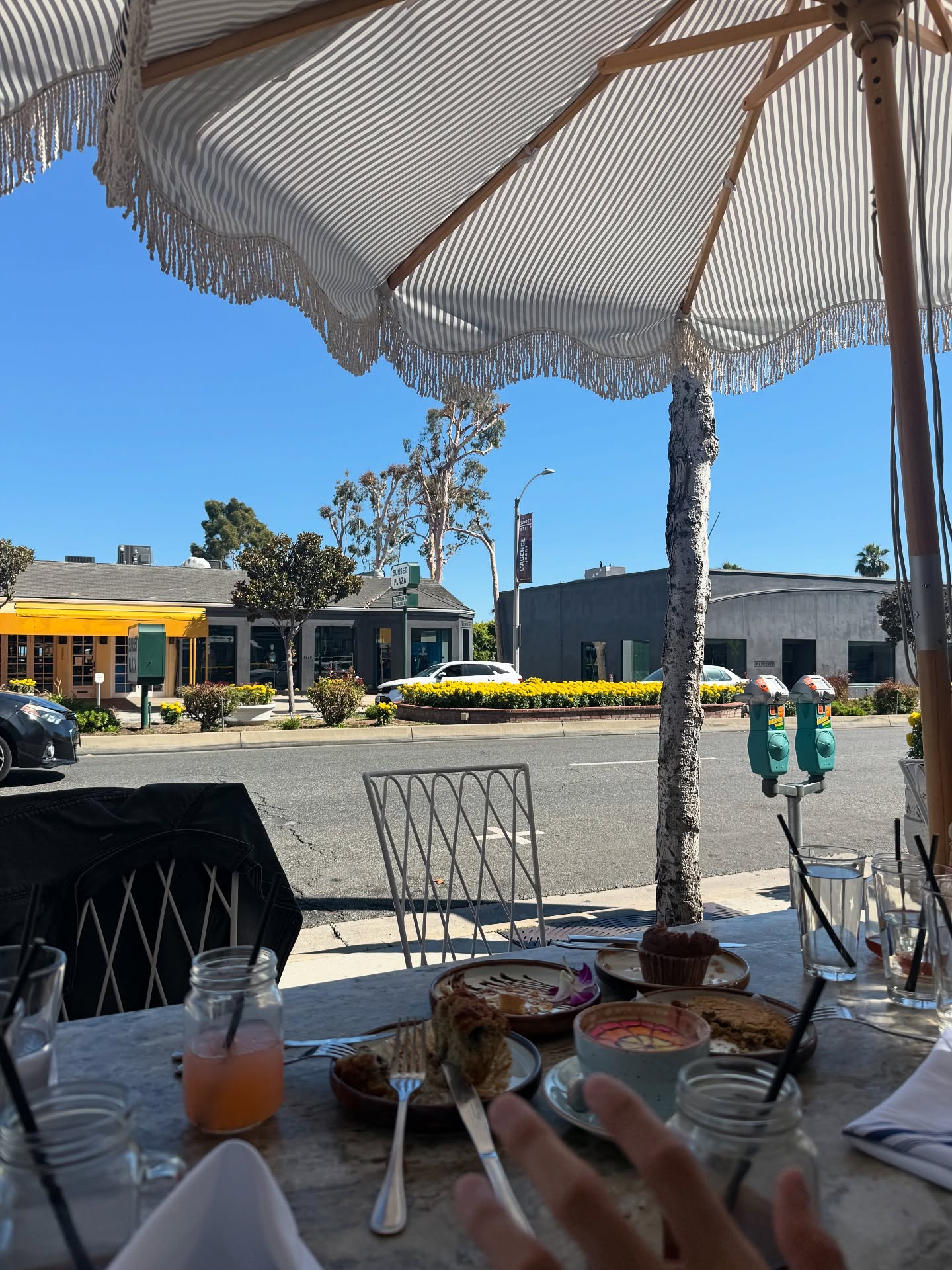 เฟริสท์ - ฉลองรัฐ นอบสำโรง