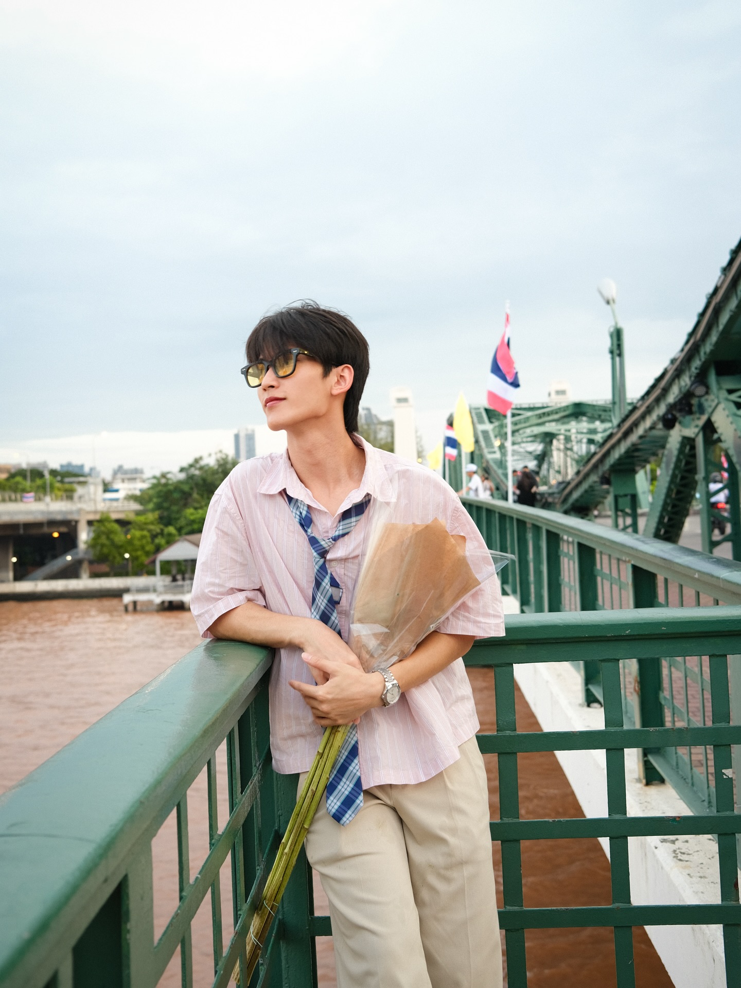 เฟริสท์ - ฉลองรัฐ นอบสำโรง