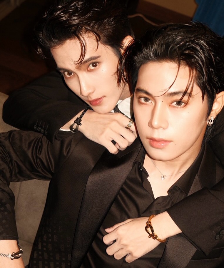เฟริสท์ - ฉลองรัฐ นอบสำโรง