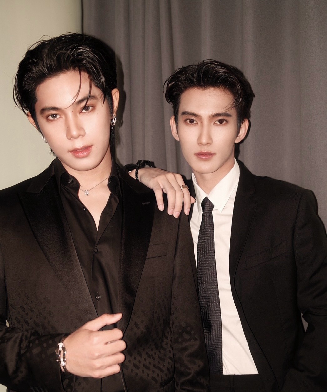 เฟริสท์ - ฉลองรัฐ นอบสำโรง