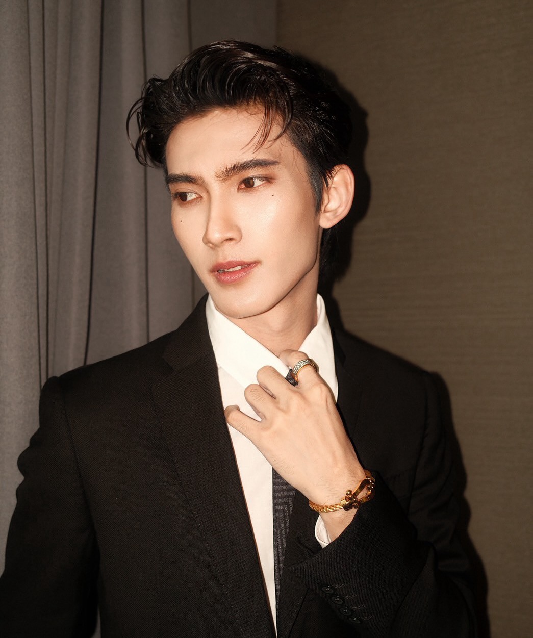 เฟริสท์ - ฉลองรัฐ นอบสำโรง