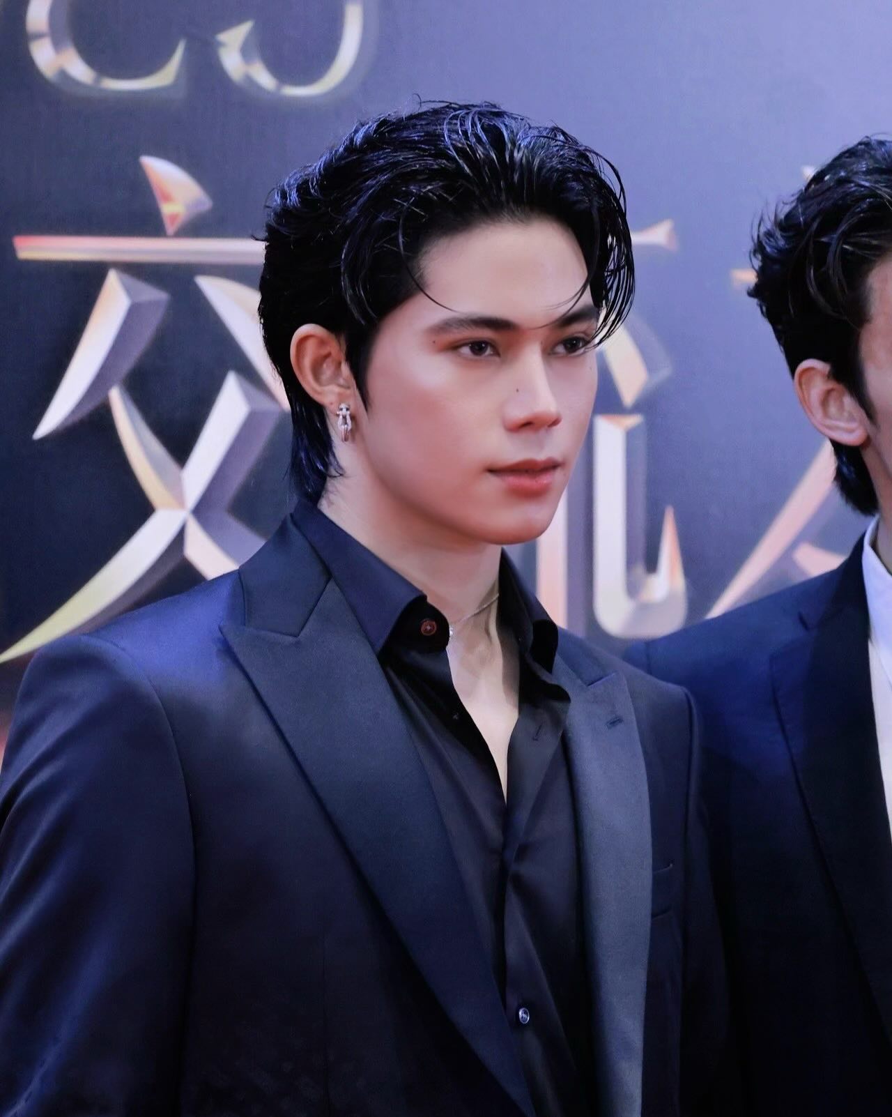 เฟริสท์ - ฉลองรัฐ นอบสำโรง