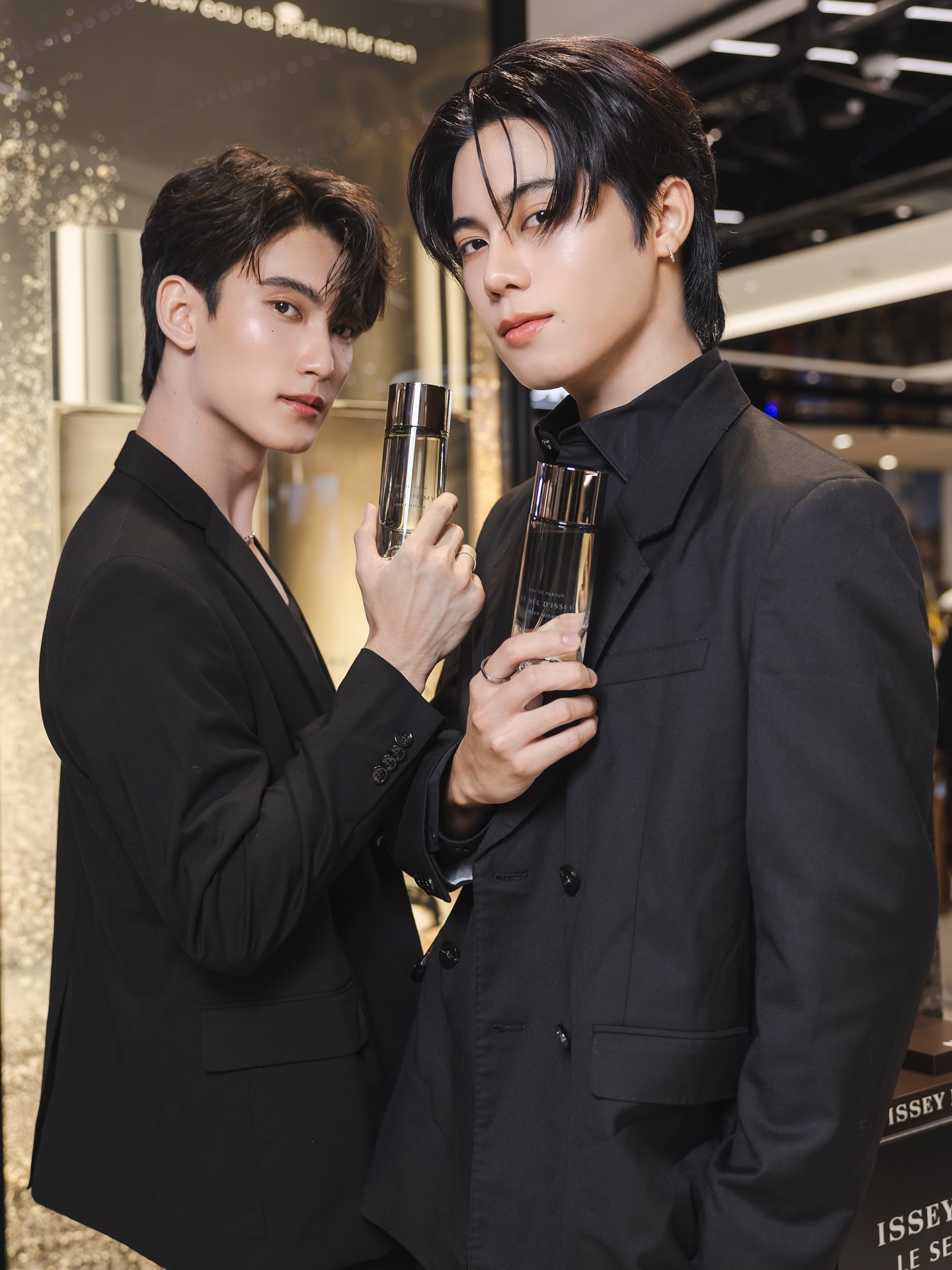 เฟริสท์ - ฉลองรัฐ นอบสำโรง
