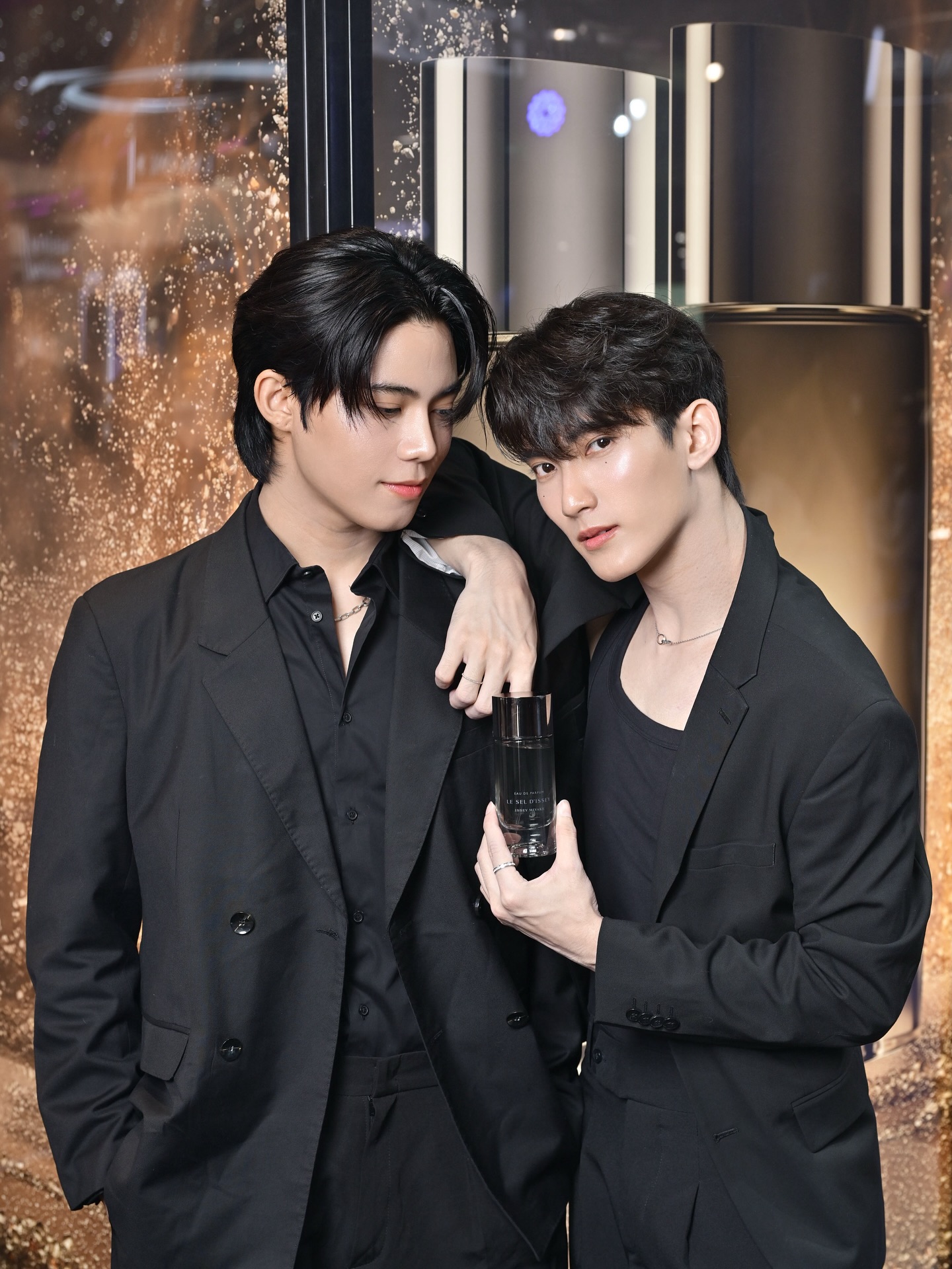 เฟริสท์ - ฉลองรัฐ นอบสำโรง