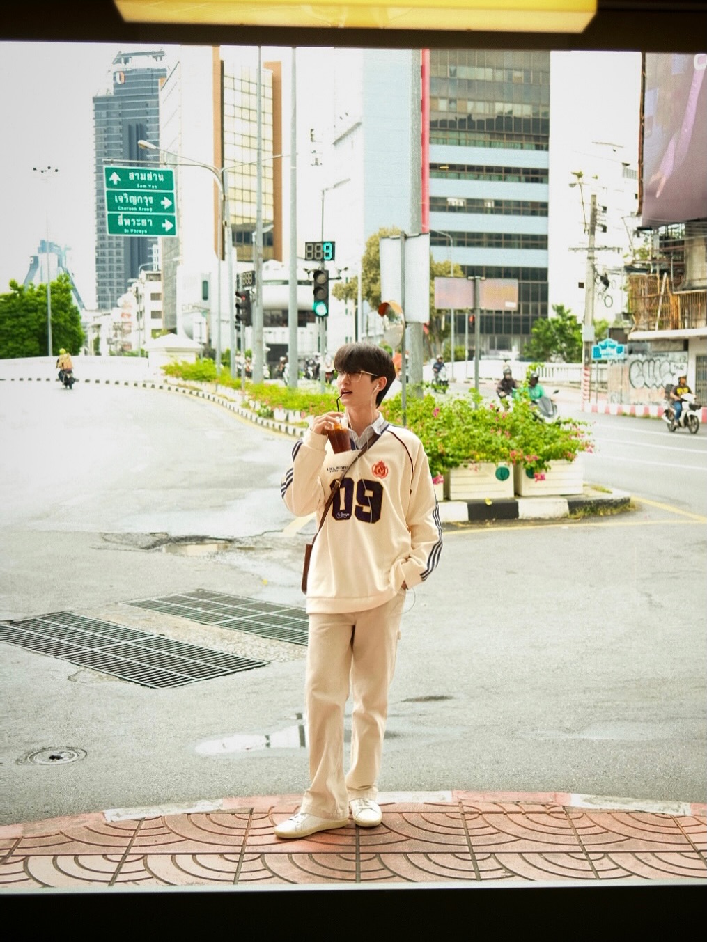 เฟริสท์ - ฉลองรัฐ นอบสำโรง