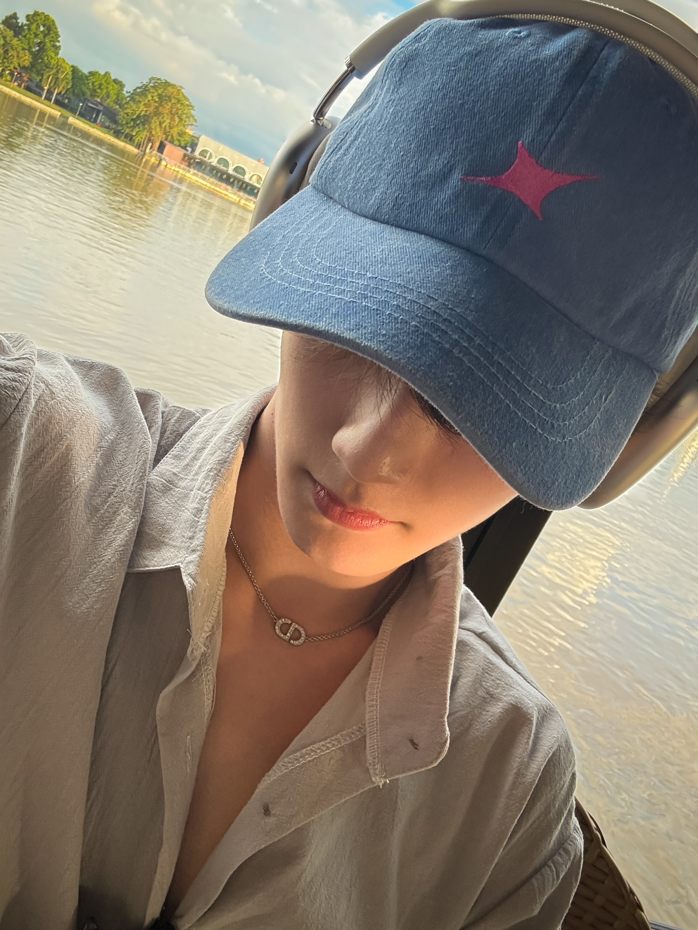 เฟริสท์ - ฉลองรัฐ นอบสำโรง