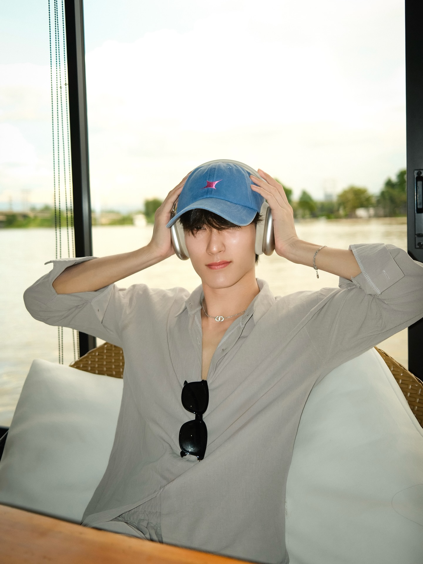 เฟริสท์ - ฉลองรัฐ นอบสำโรง