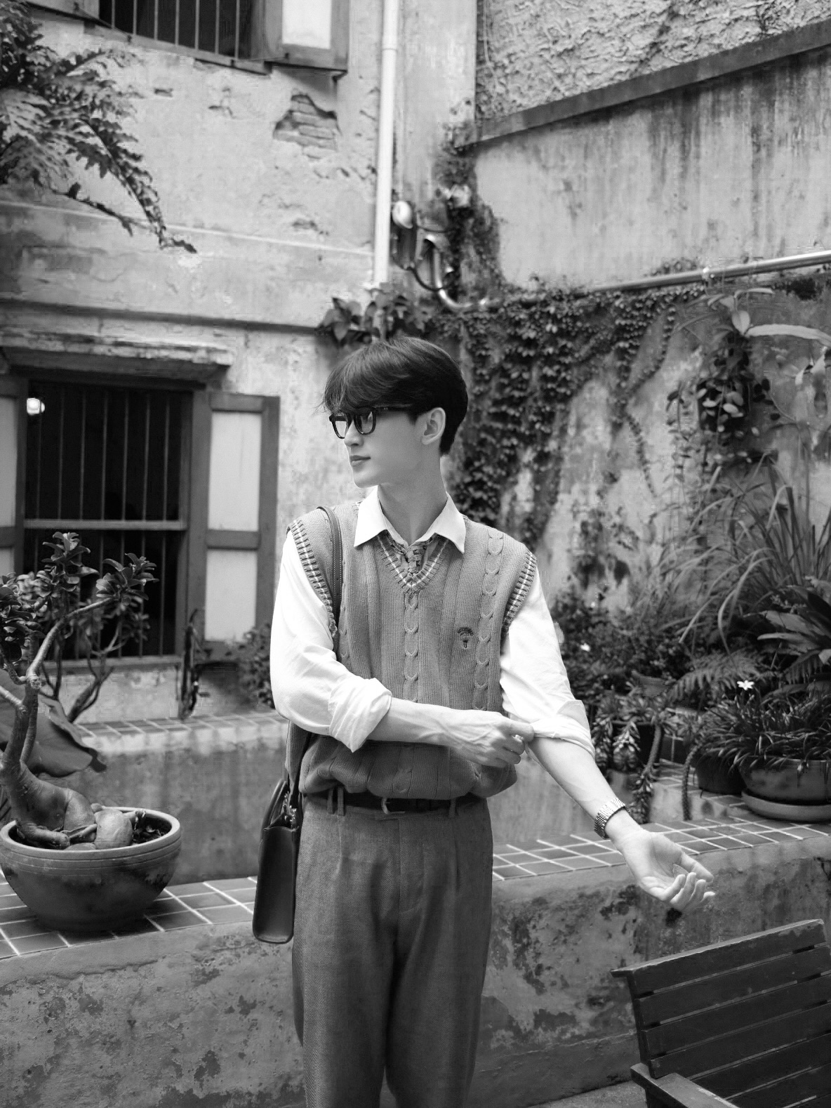 เฟริสท์ - ฉลองรัฐ นอบสำโรง