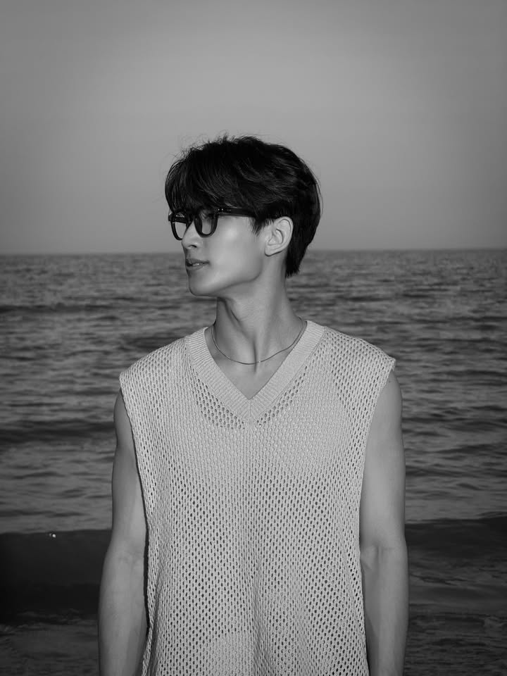 เฟริสท์ - ฉลองรัฐ นอบสำโรง