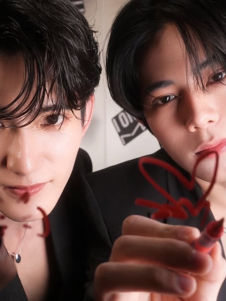 เฟริสท์ - ฉลองรัฐ นอบสำโรง