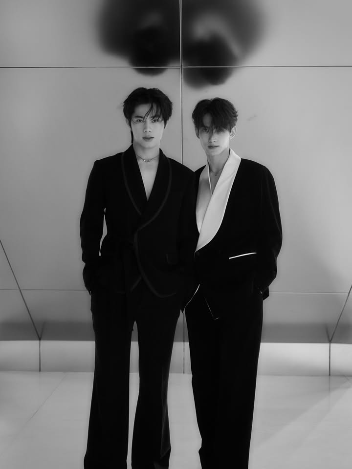 เฟริสท์ - ฉลองรัฐ นอบสำโรง