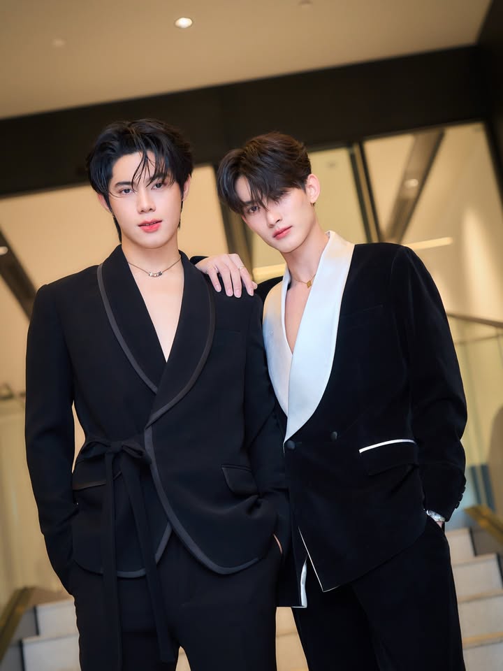 เฟริสท์ - ฉลองรัฐ นอบสำโรง