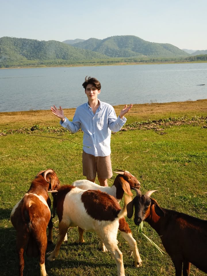 เฟริสท์ - ฉลองรัฐ นอบสำโรง