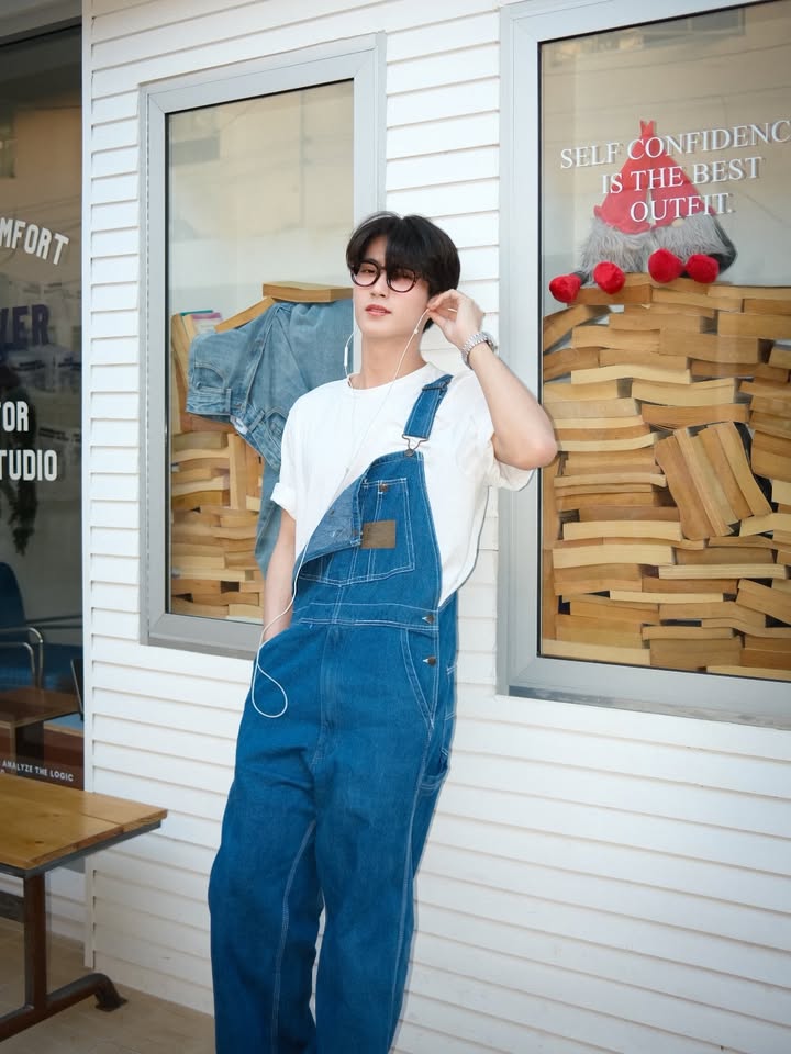 เฟริสท์ - ฉลองรัฐ นอบสำโรง