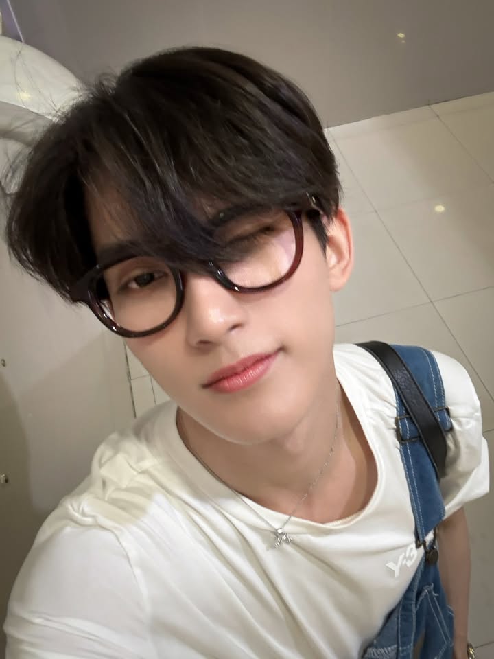 เฟริสท์ - ฉลองรัฐ นอบสำโรง