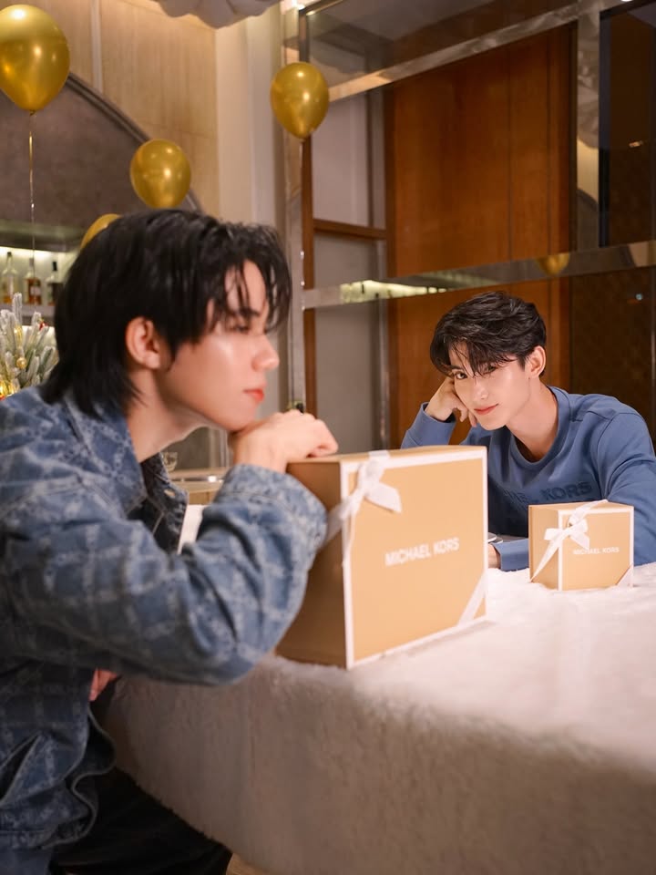 เฟริสท์ - ฉลองรัฐ นอบสำโรง