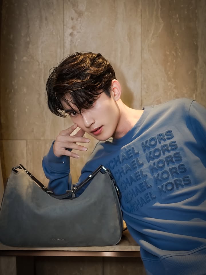 เฟริสท์ - ฉลองรัฐ นอบสำโรง