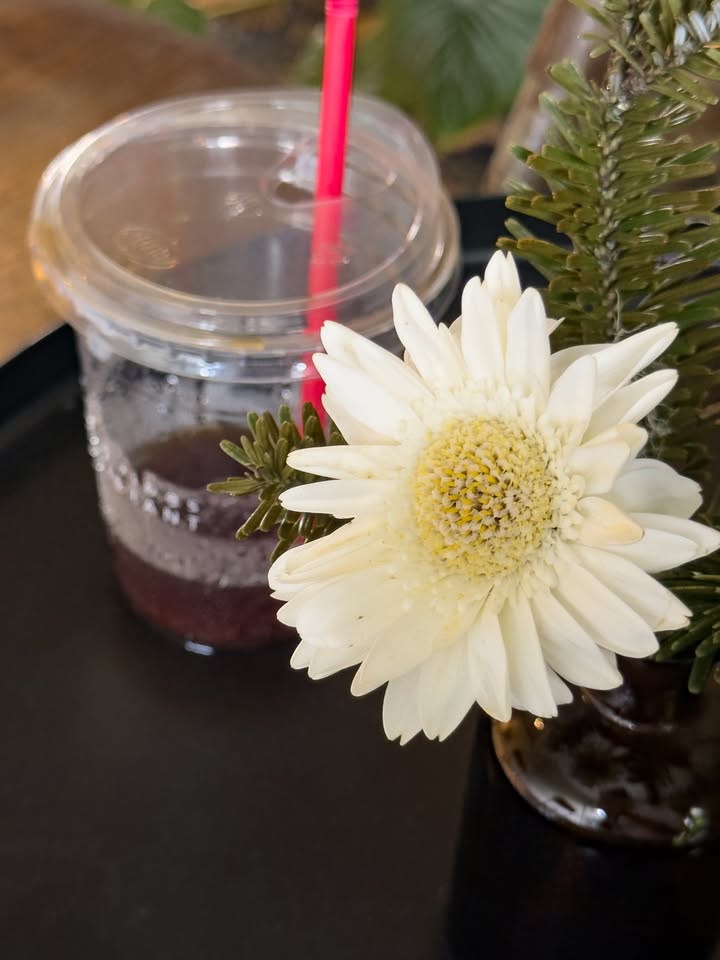 เฟริสท์ - ฉลองรัฐ นอบสำโรง