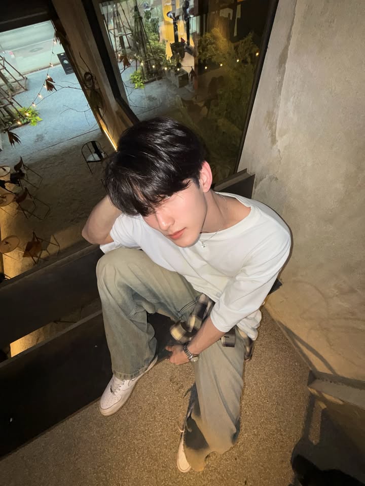 เฟริสท์ - ฉลองรัฐ นอบสำโรง