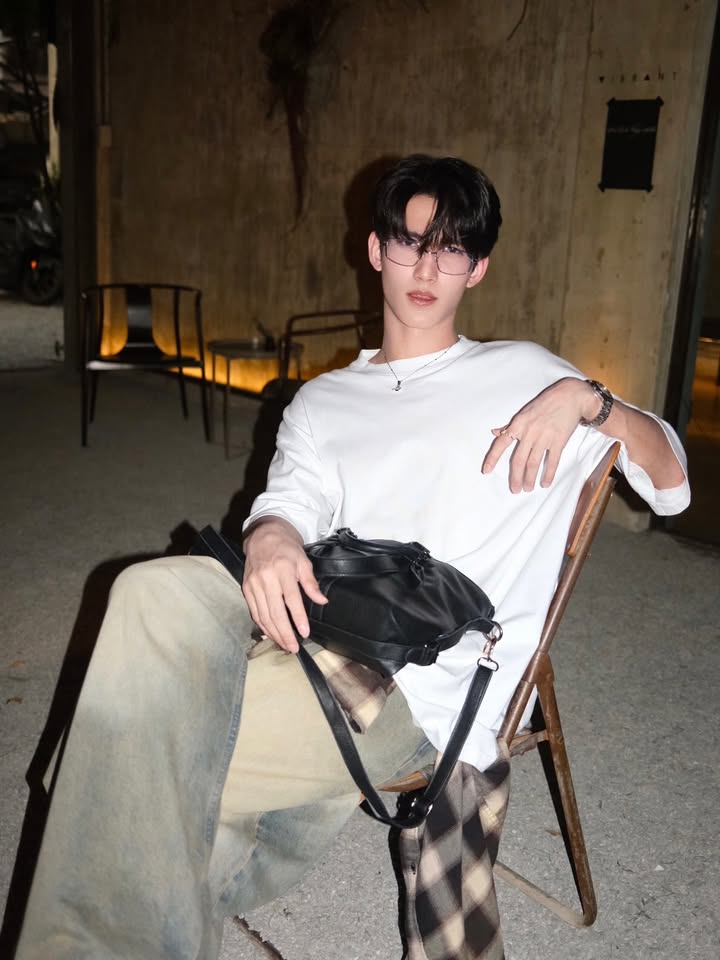 เฟริสท์ - ฉลองรัฐ นอบสำโรง