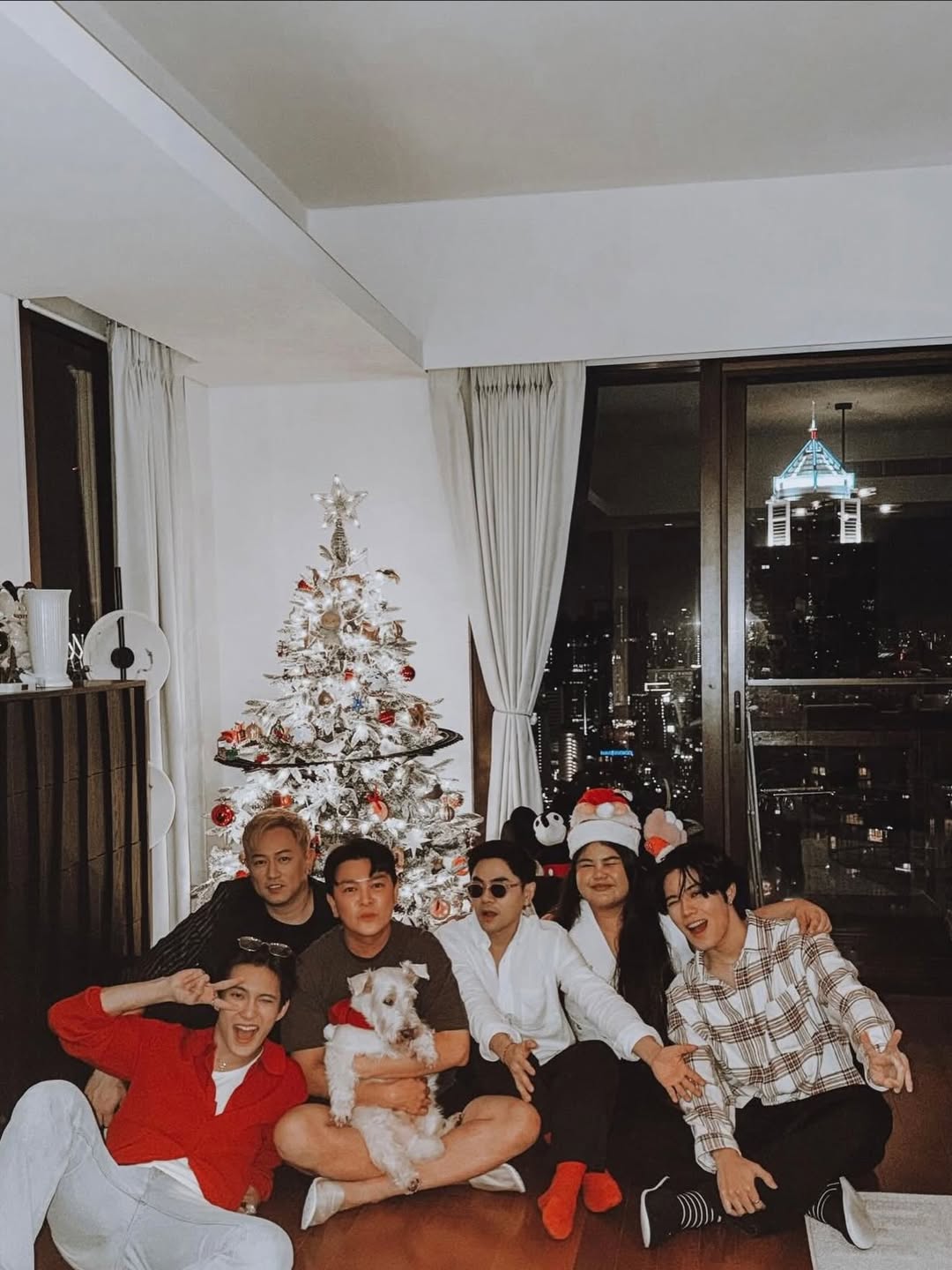 เฟริสท์ - ฉลองรัฐ นอบสำโรง