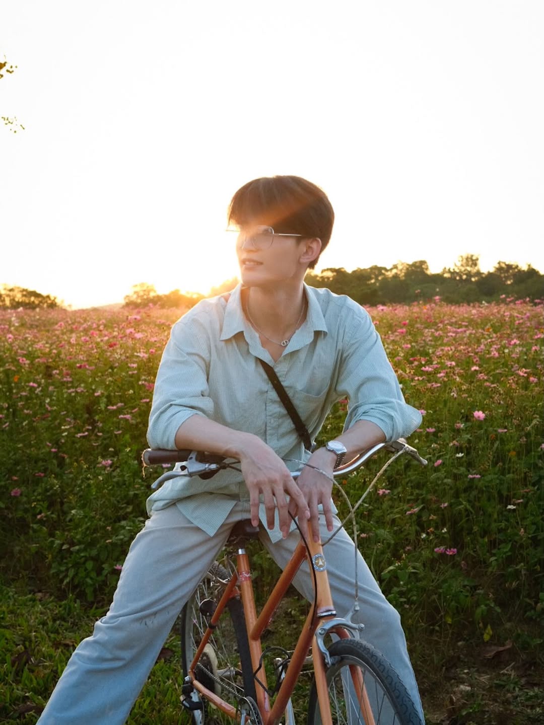 เฟริสท์ - ฉลองรัฐ นอบสำโรง