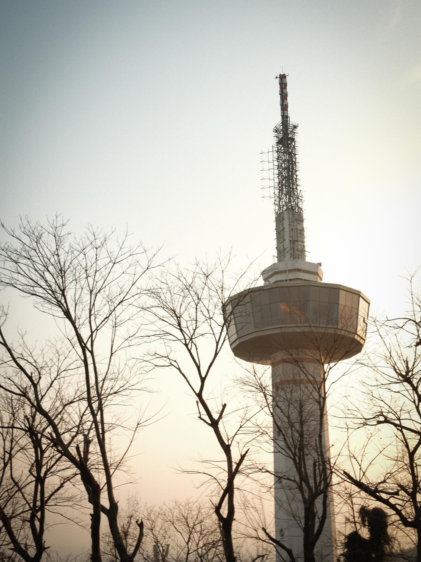 เฟริสท์ - ฉลองรัฐ นอบสำโรง