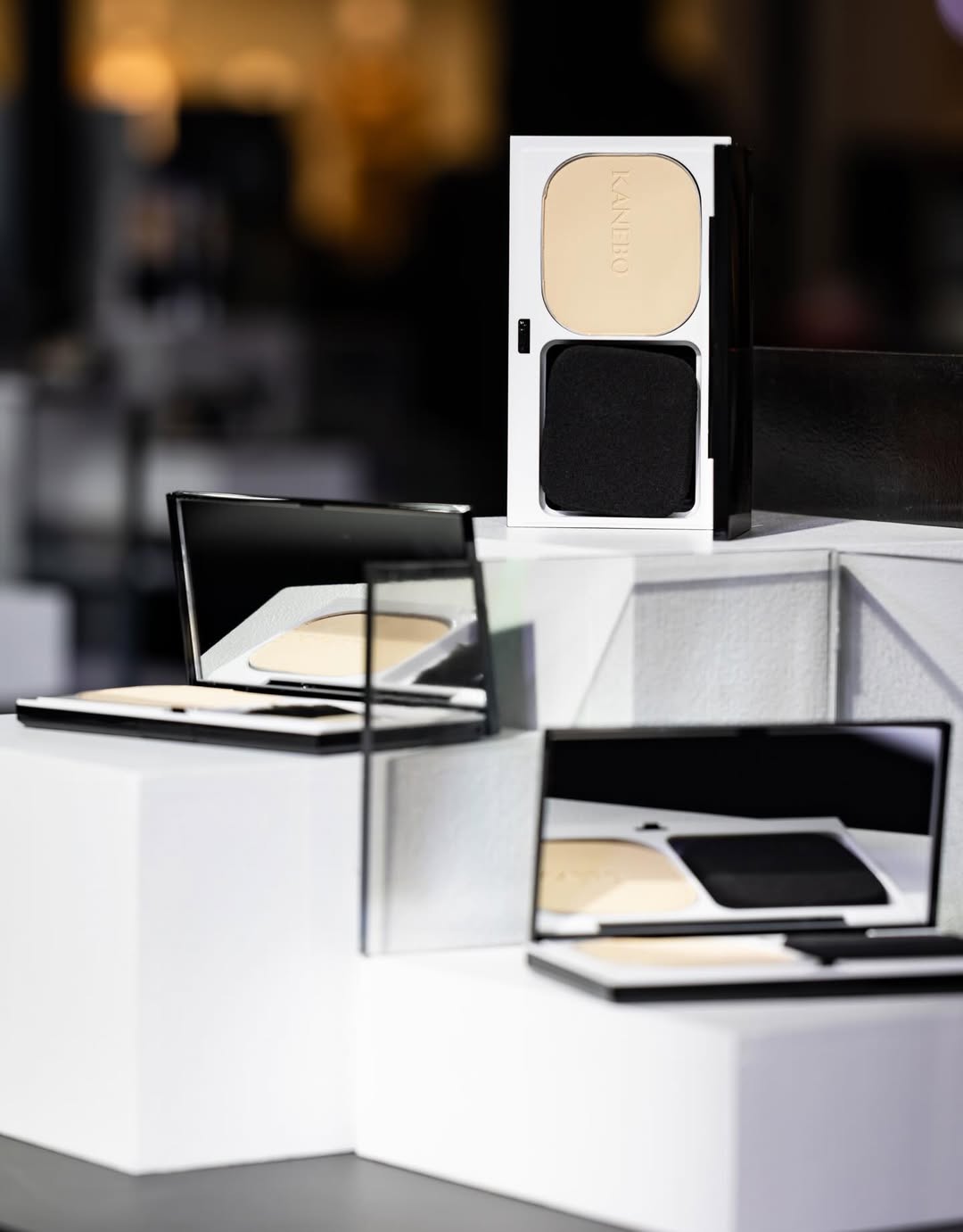 เฟริสท์ - ฉลองรัฐ นอบสำโรง