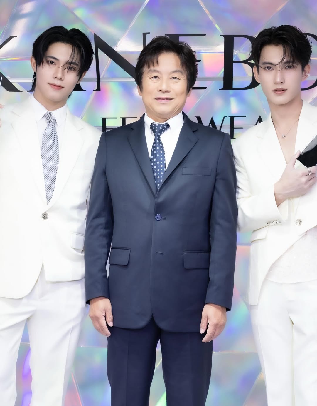 เฟริสท์ - ฉลองรัฐ นอบสำโรง