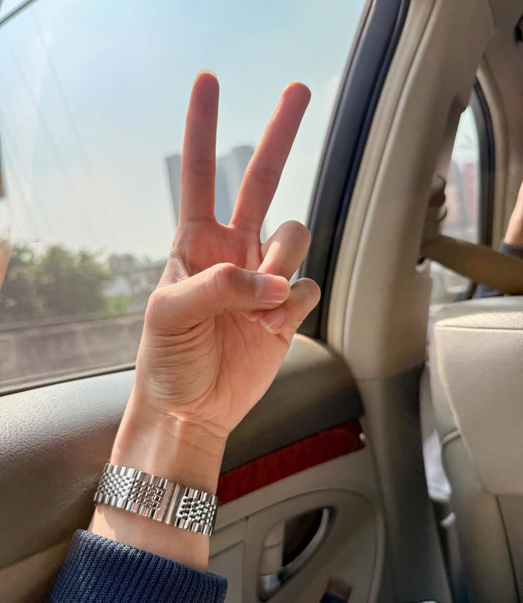 เฟริสท์ - ฉลองรัฐ นอบสำโรง