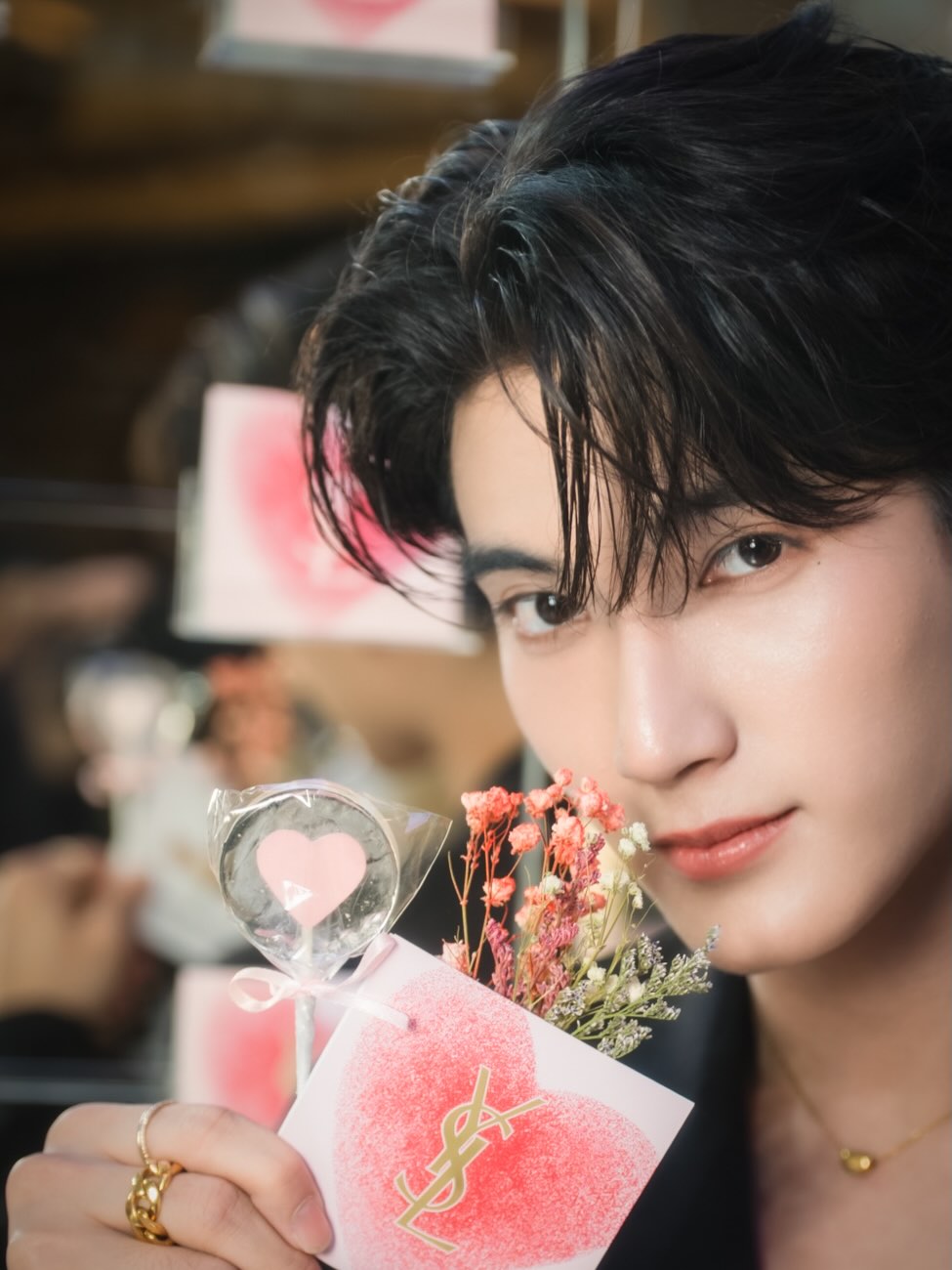 เฟริสท์ - ฉลองรัฐ นอบสำโรง