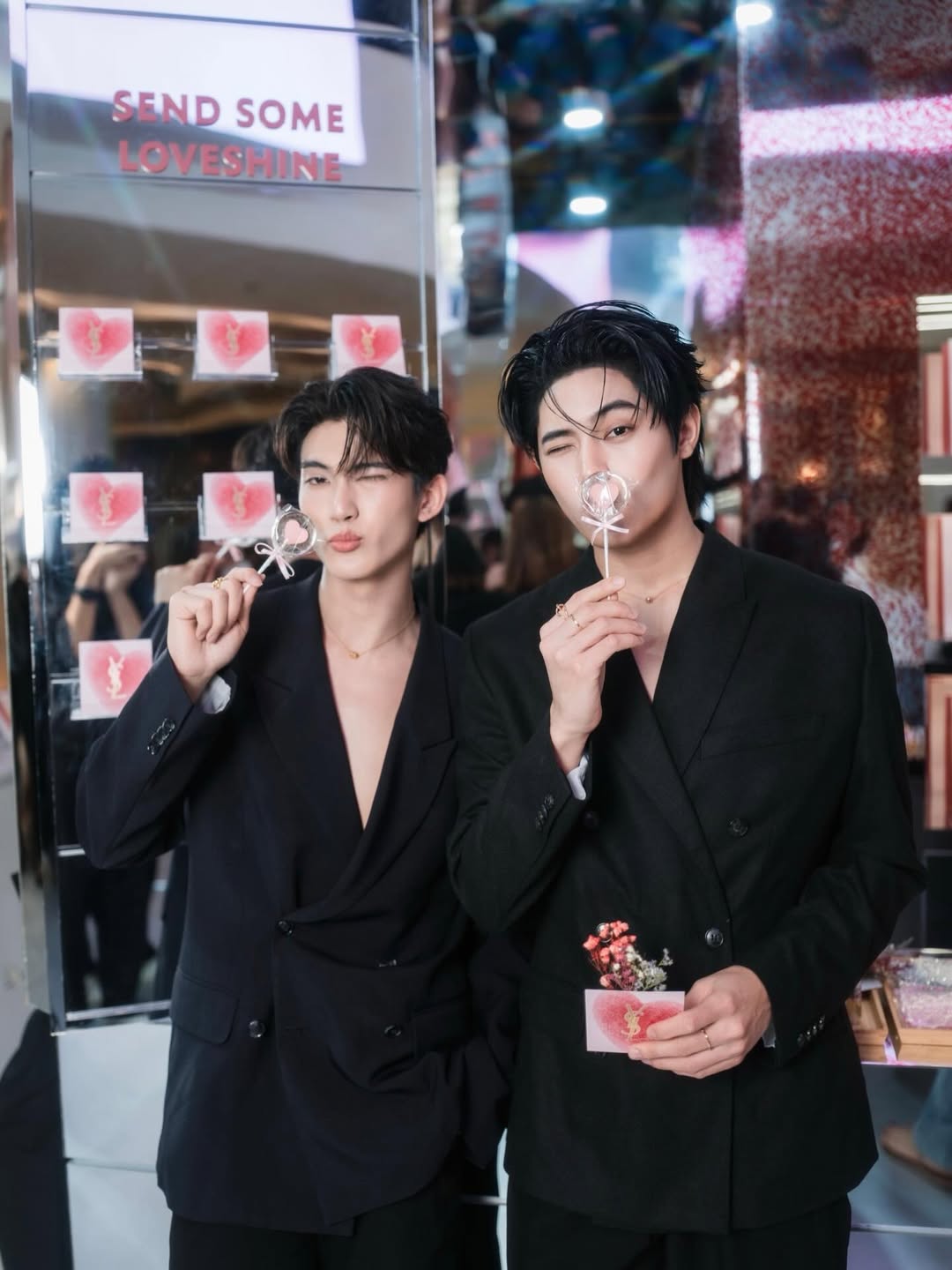 เฟริสท์ - ฉลองรัฐ นอบสำโรง