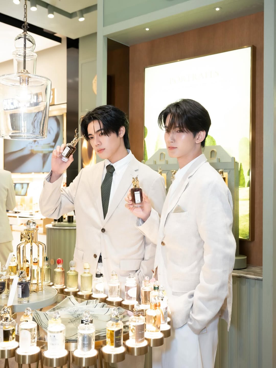 เฟริสท์ - ฉลองรัฐ นอบสำโรง