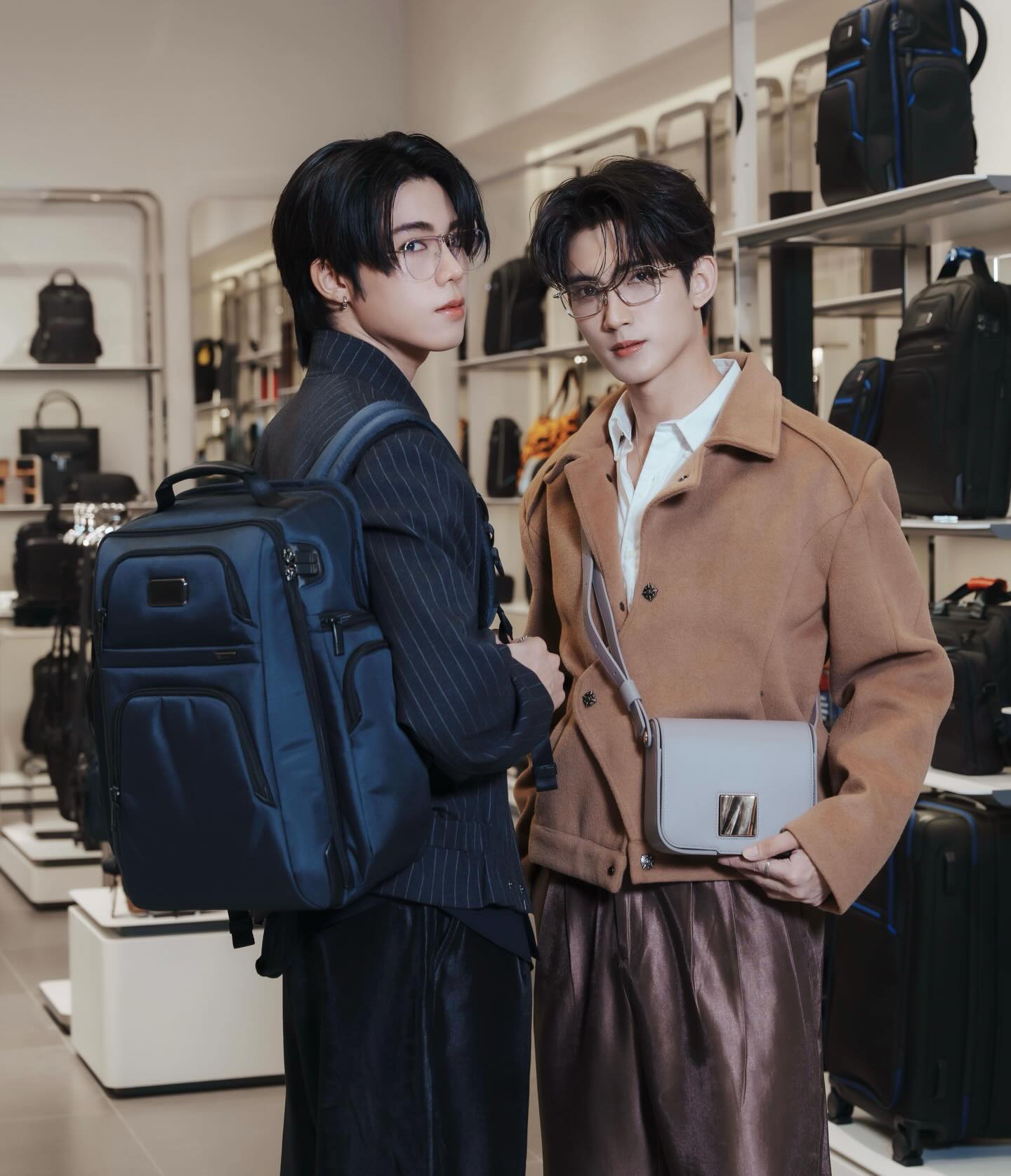 เฟริสท์ - ฉลองรัฐ นอบสำโรง