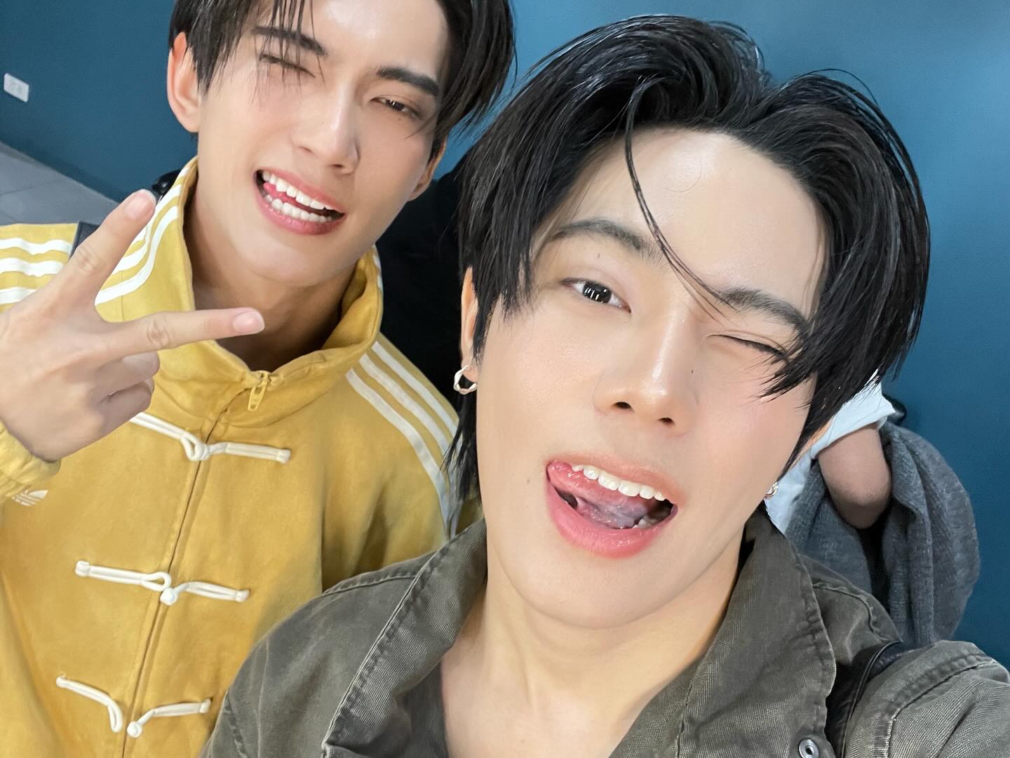 เฟริสท์ - ฉลองรัฐ นอบสำโรง