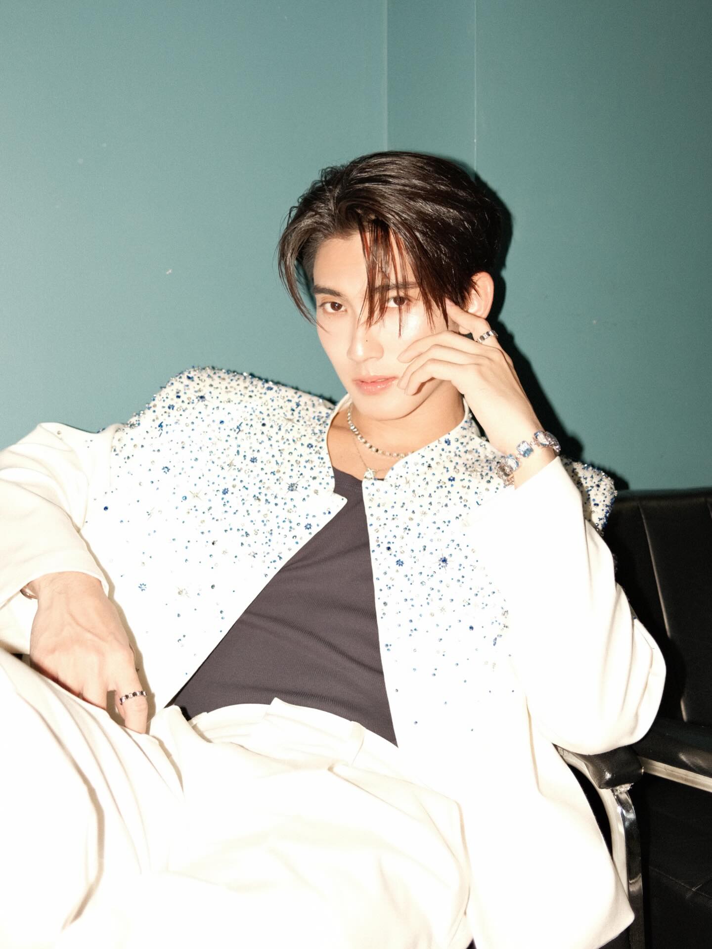 เฟริสท์ - ฉลองรัฐ นอบสำโรง