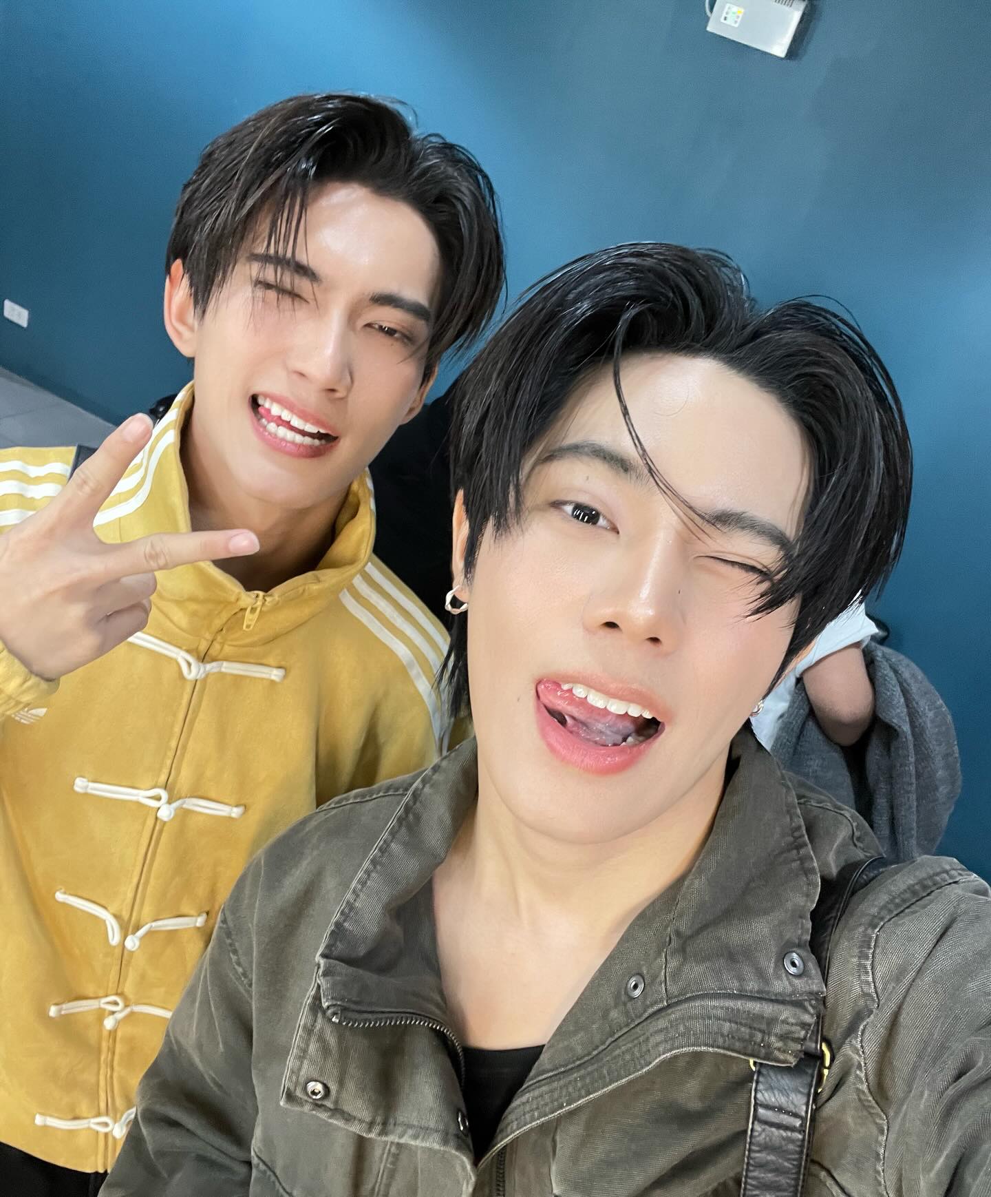 เฟริสท์ - ฉลองรัฐ นอบสำโรง