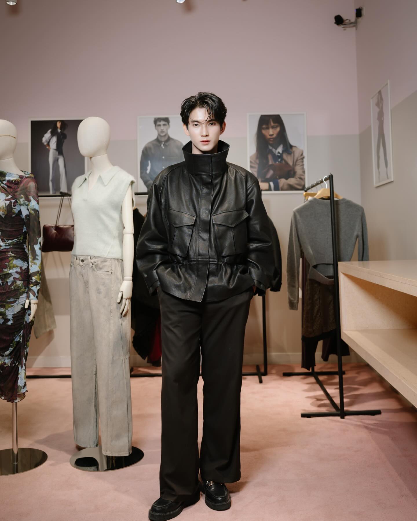 เฟริสท์ - ฉลองรัฐ นอบสำโรง