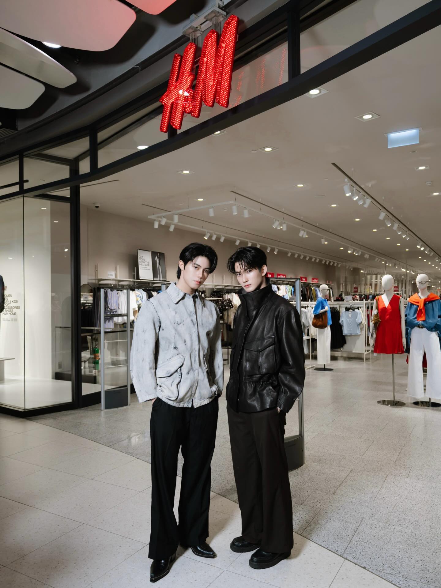 เฟริสท์ - ฉลองรัฐ นอบสำโรง