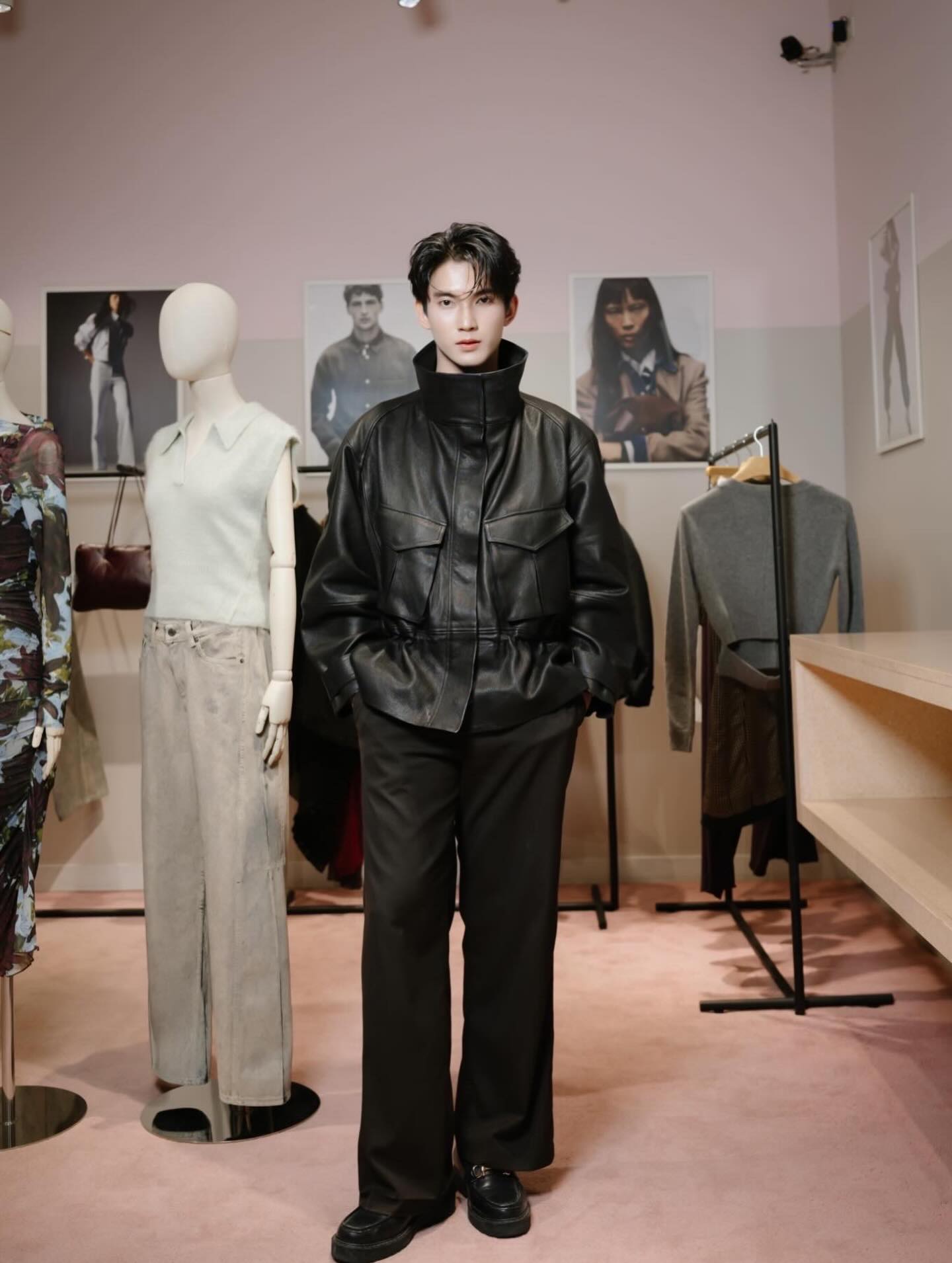 เฟริสท์ - ฉลองรัฐ นอบสำโรง