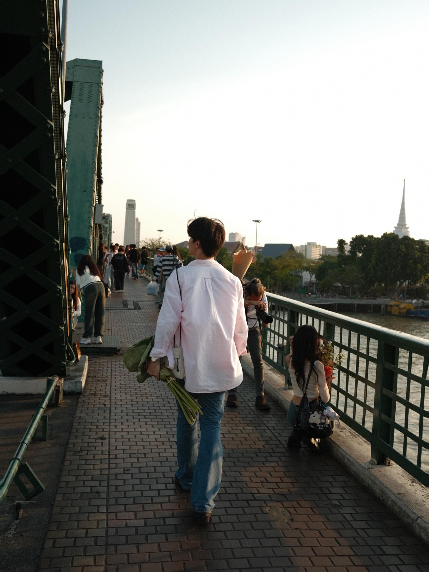 เฟริสท์ - ฉลองรัฐ นอบสำโรง