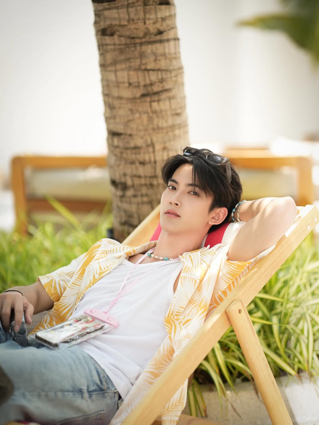 เฟริสท์ - ฉลองรัฐ นอบสำโรง