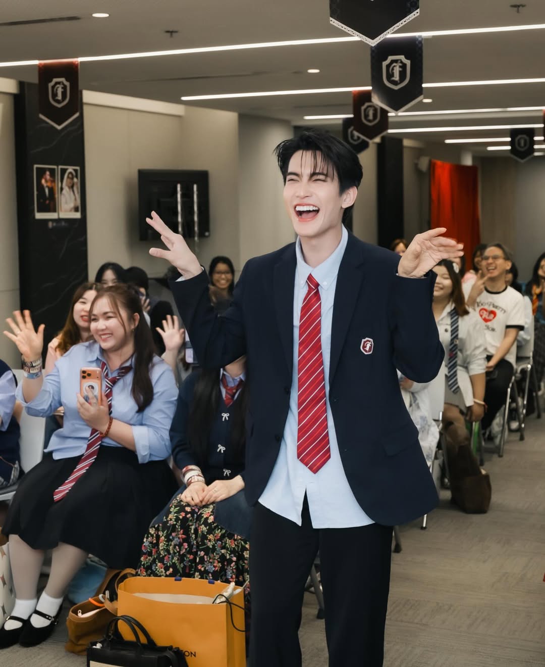 เฟริสท์ - ฉลองรัฐ นอบสำโรง