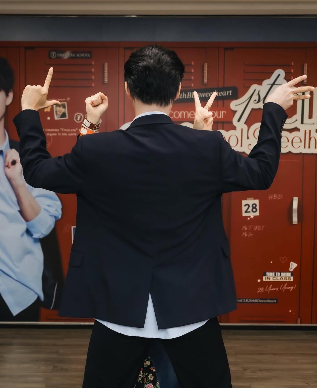 เฟริสท์ - ฉลองรัฐ นอบสำโรง