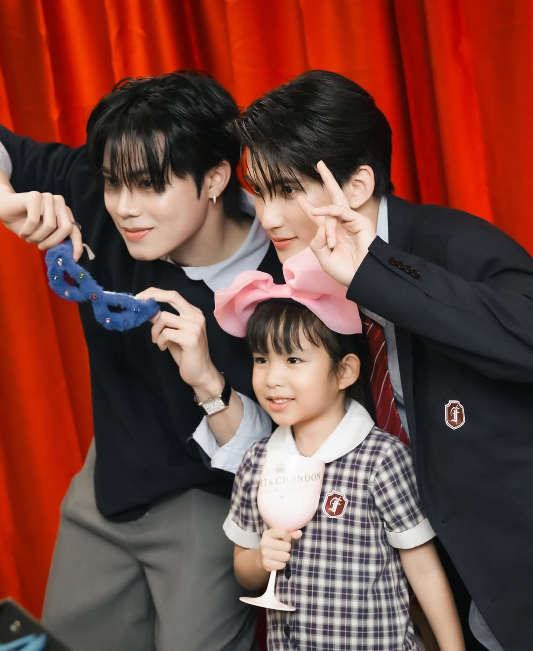 เฟริสท์ - ฉลองรัฐ นอบสำโรง