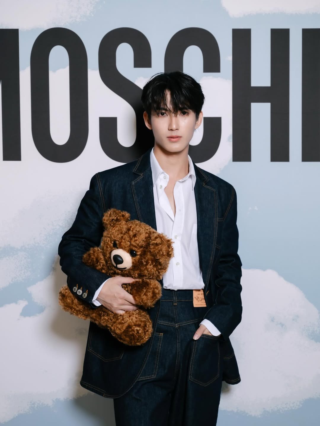 เฟริสท์ - ฉลองรัฐ นอบสำโรง